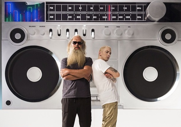 Eminem berzerk. Rick Rubin Eminem. Рик Рубин и Эминем. Бородатый продюсер. Berzerk.