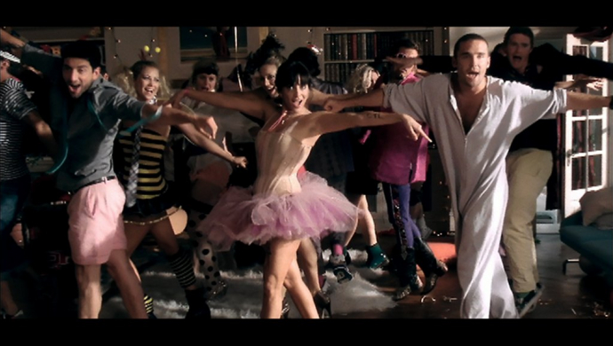 Natalie Imbruglia S Wild About It By Michael Baldwin Videos Promonews wild about it by michael baldwin
