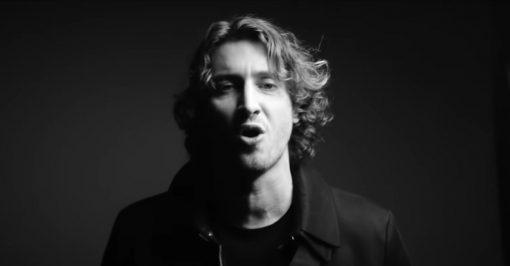 Dean Lewis 'Looks Like Me' by Tim Mattia | Videos | Promonews